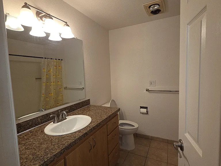 1585 Distinctive Ct S #1585 — Photo 6
