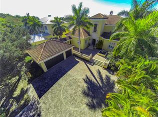 4002 Roberts Point Rd, Sarasota, FL 34242