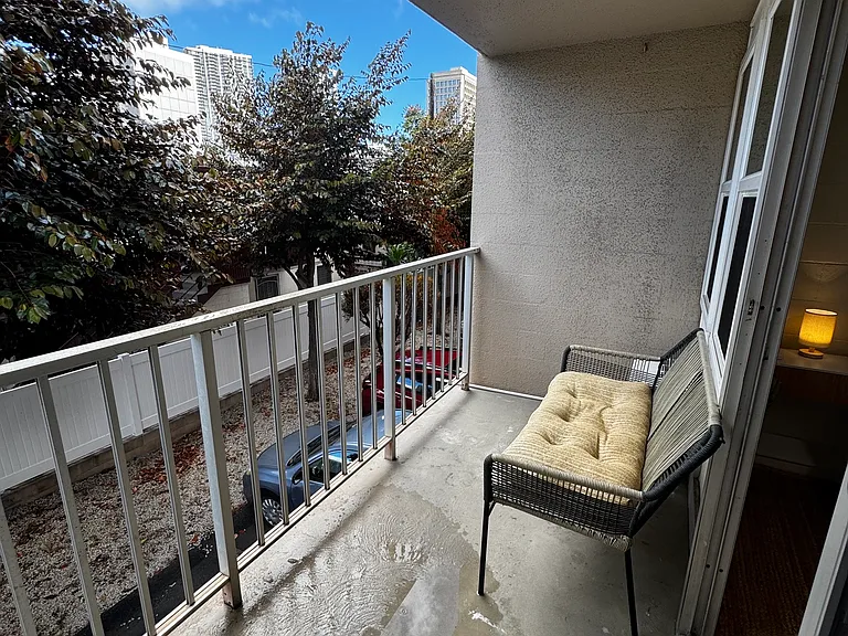 1129 Rycroft St #201 — Photo 9