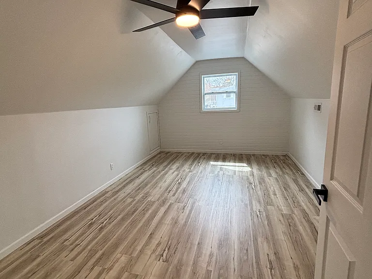 866 S McDonald Rd SW — Photo 6