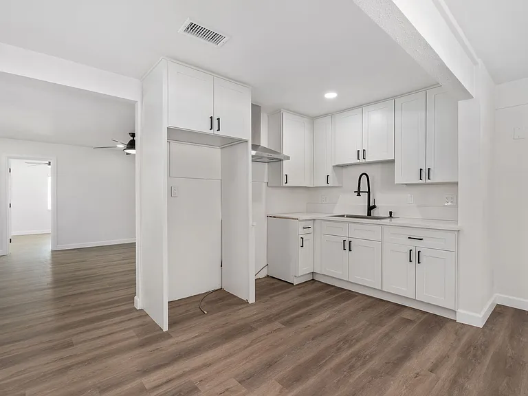 14292 Jurupa Ave — Photo 17