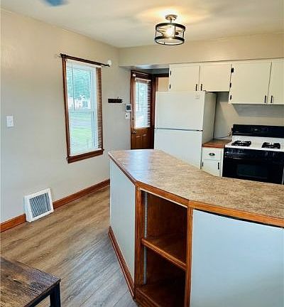 5th image of 788 E Archwood Ave
