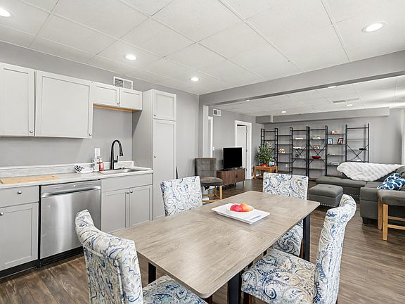 4th image of 717 N 2nd St Floor 2
