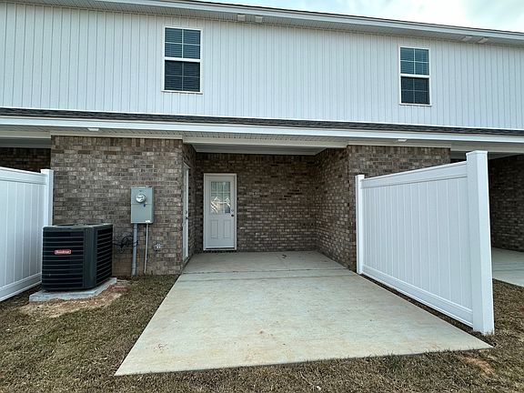 4th image of 451 3rd Loop Rd #451