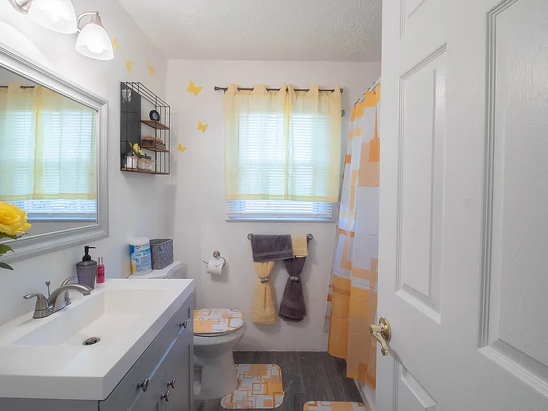19 Herbert Dr — Photo 15