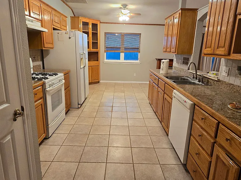 2267 County Road 3025 — Photo 6
