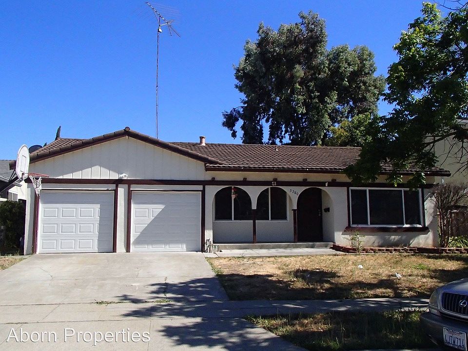 1st image of 3280 Floresta Dr