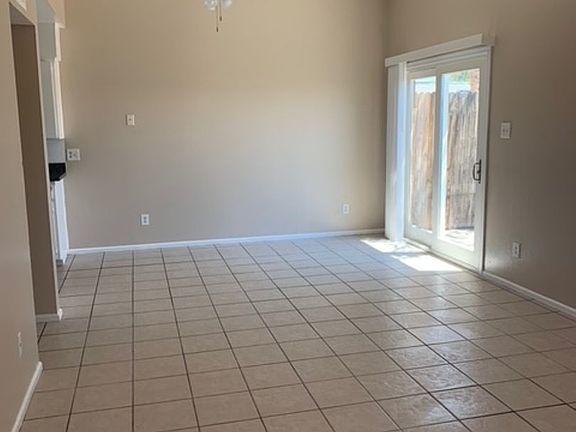 4th image of 1401 E Dunlap Ave #1419-4