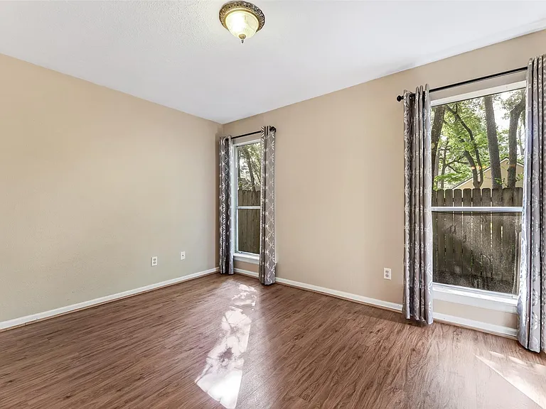 15 Tulip Hill Ct — Photo 15