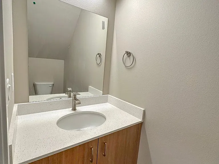 Autumn Woods Apartments — Photo 53