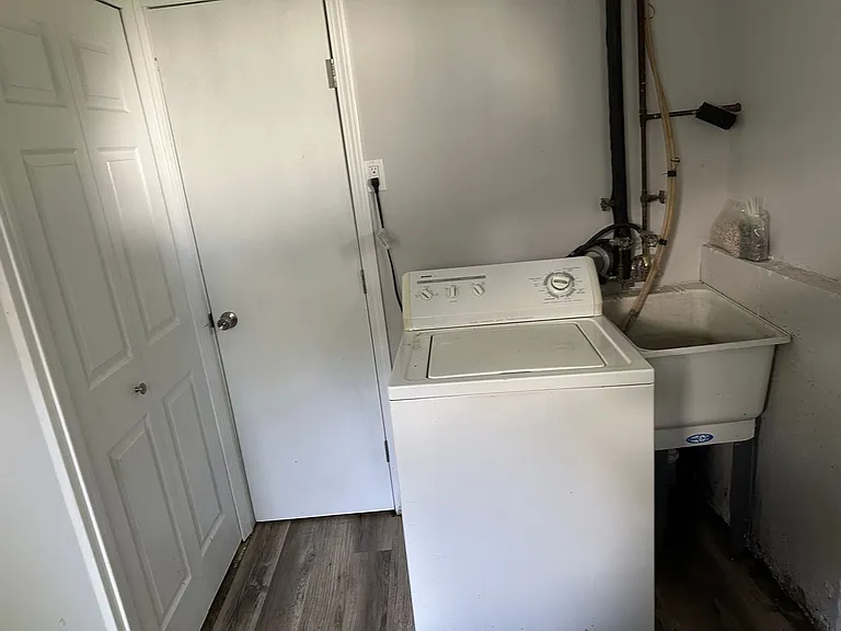 754 Panorama Dr — Photo 16