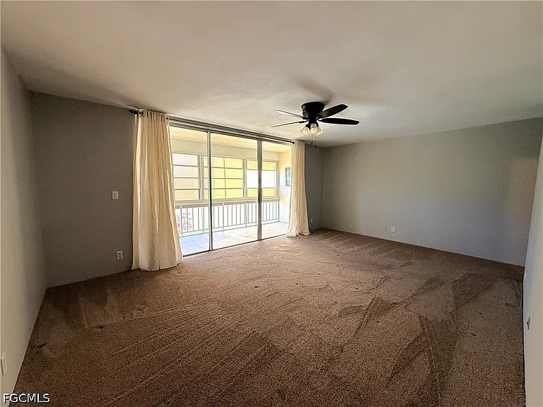 1608 SE 28th Ter #A28 — Photo 17