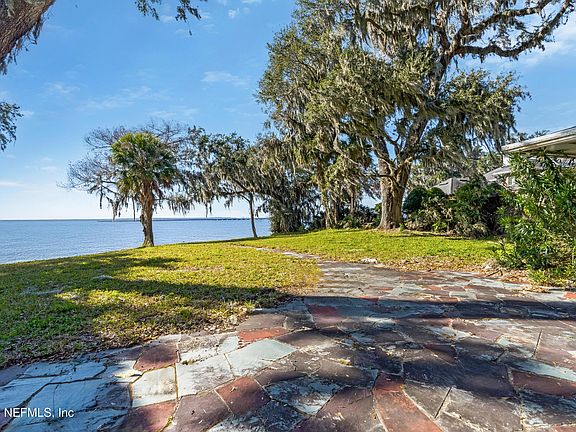 4th image of 2729 FOREST Circle