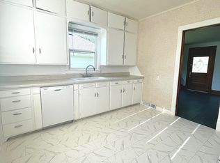 1016 Stephenson Ave #1, Escanaba, MI 49829