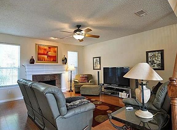 4th image of 2941 Shadywood Ln