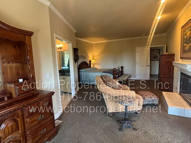 4726 Abbey Hl — Photo 45