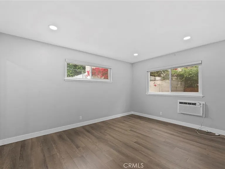 2027 Vista Del Mar St #3 — Photo 14