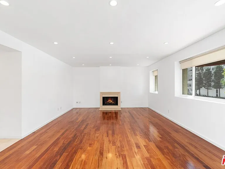 10645 Wilshire Blvd #101 — Photo 8