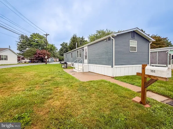 151 Harding Dr, Fairless Hills, PA 19030