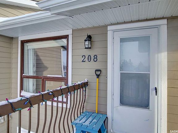 3rd image of 208 Cedar Meadow Dr