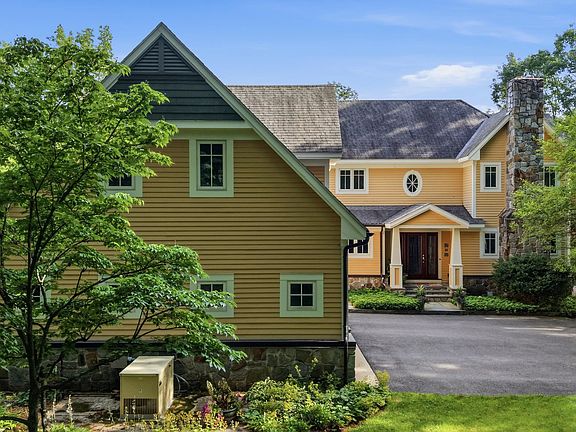 3rd image of 161 Federal Hill Road