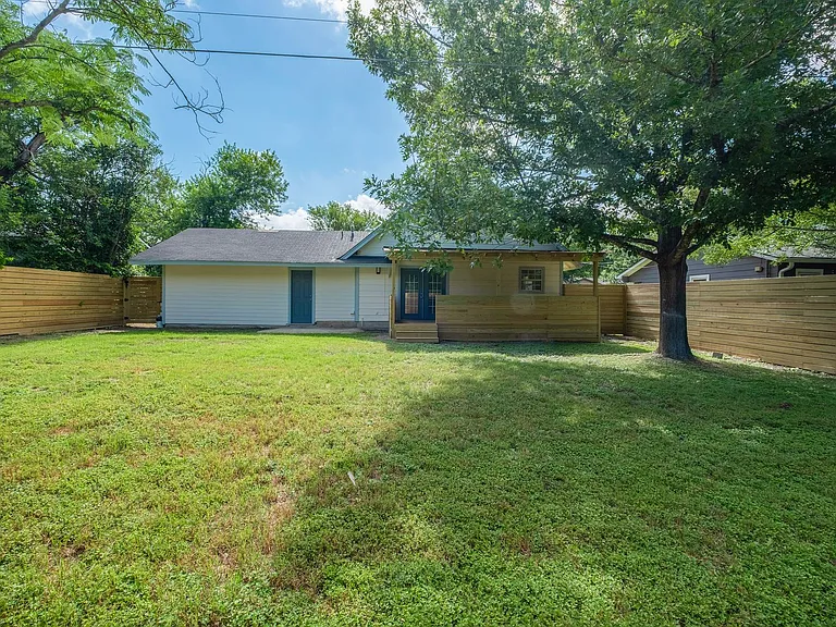 5504 Coventry Ln — Photo 21