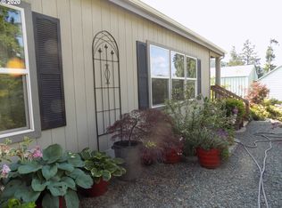 565 Anne St, Yoncalla, OR 97499