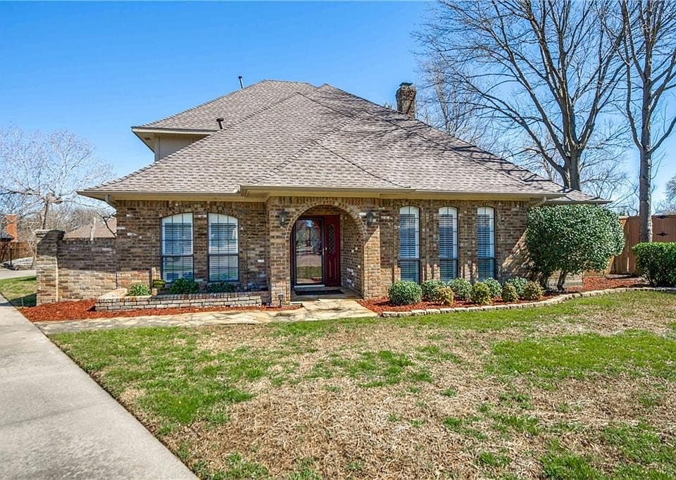 1st image of 2904 Malibu Cir