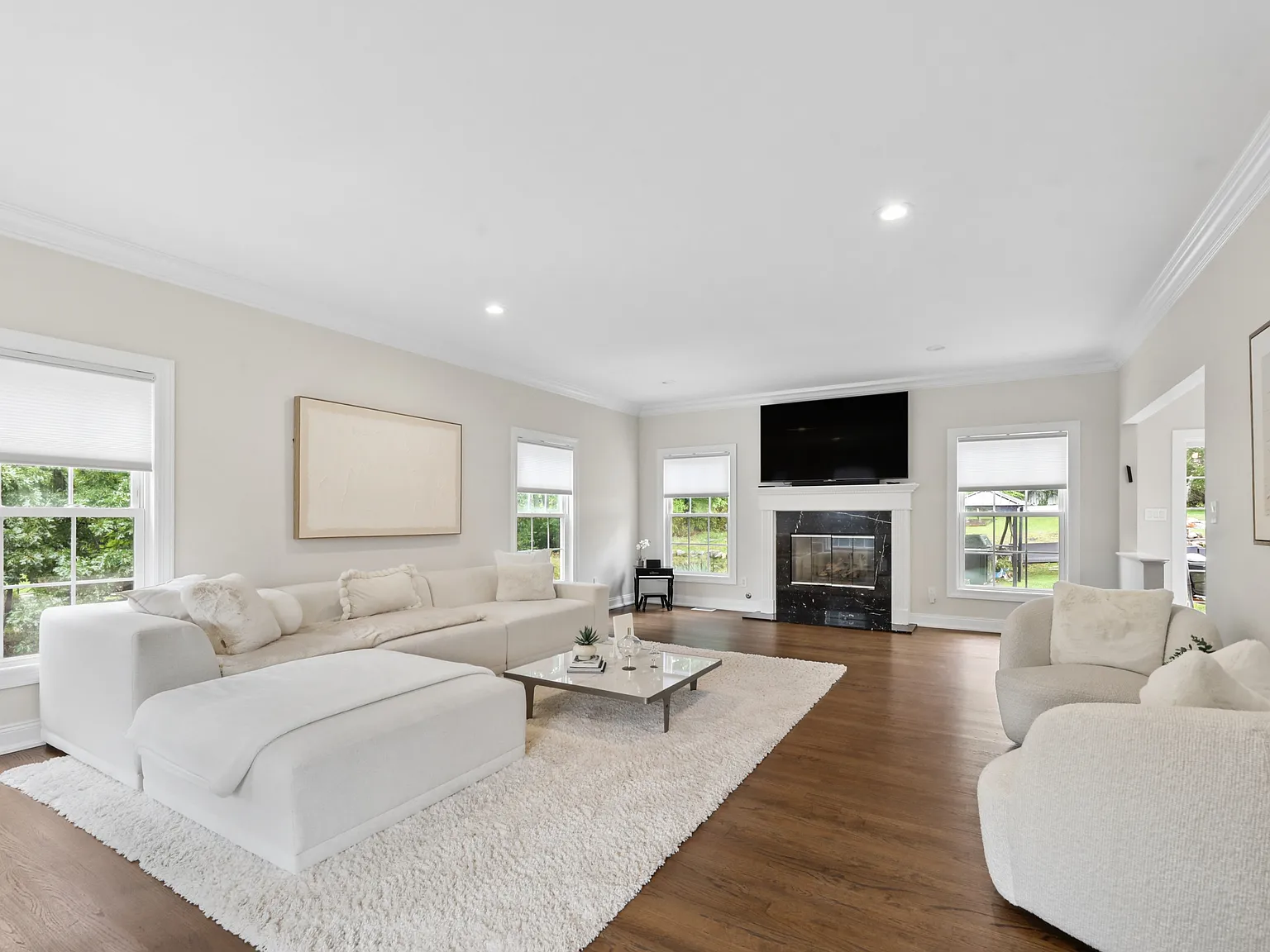 4 bed, 3.5 bath, $6,900 — Photo 4