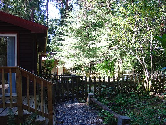 3rd image of 10915 Lake Josephine Ave