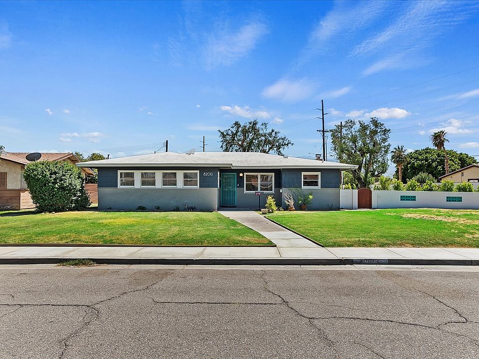 Mid-century modern lines in this Newly-Renovated home.