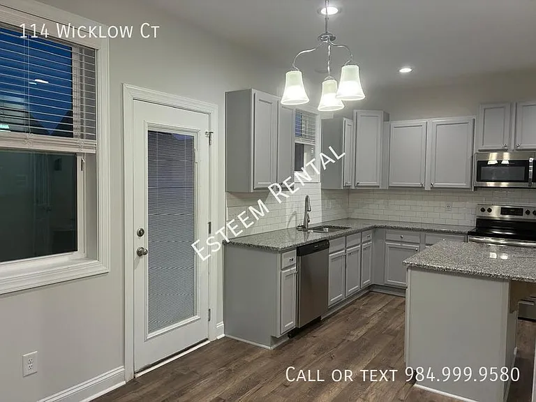 114 Wicklow Ct — Photo 5