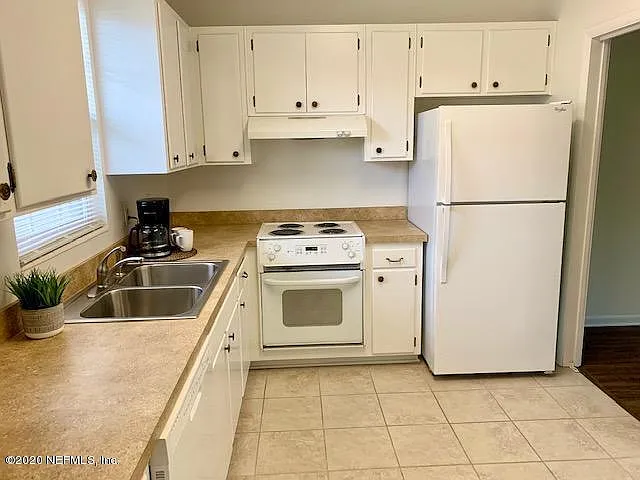 1815 Van Wert Ave #3 — Photo 2