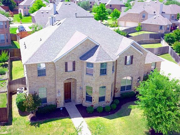 2nd image of 4202 Aston Ln
