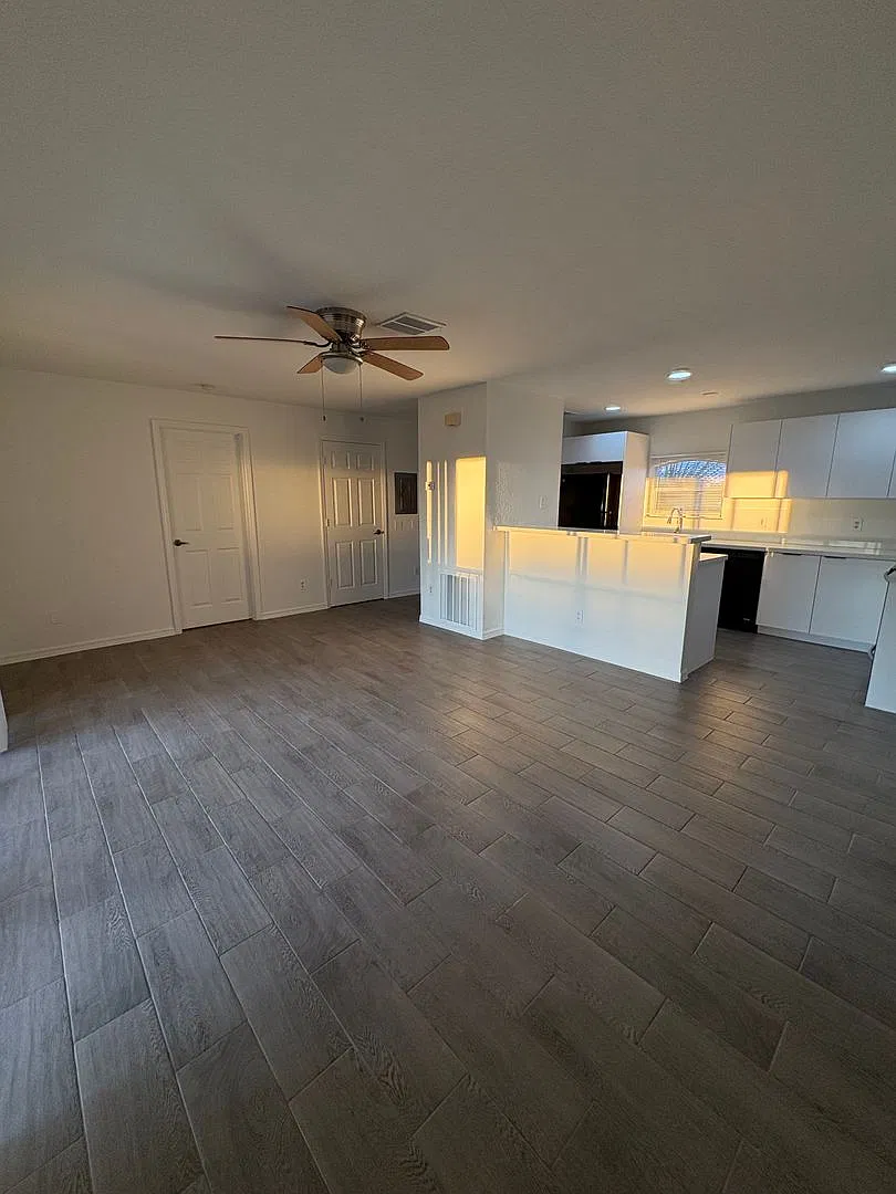 4704 Skyline Blvd — Photo 2