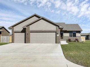 1926 E Aster St, Andover, KS 67002