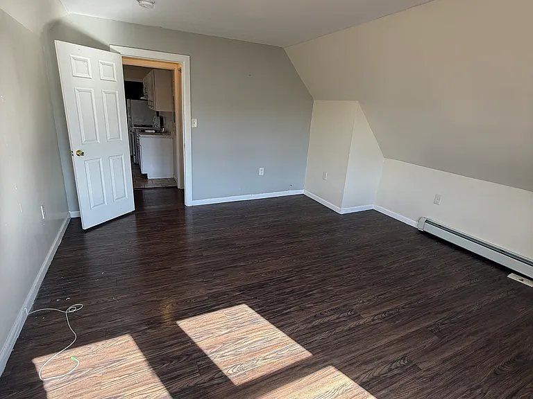 745 E 22nd St #3 — Photo 8