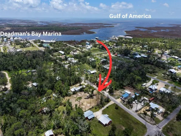 306 1st St Nw, Steinhatchee, FL 32359