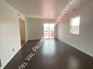 303 Corinthian Ave FLOOR 2, Essington, PA 19029
