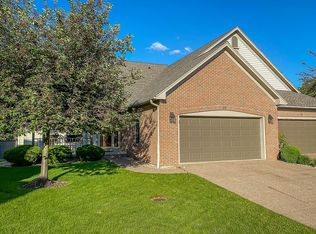 19 Alder Ct, Bloomington, IL 61704