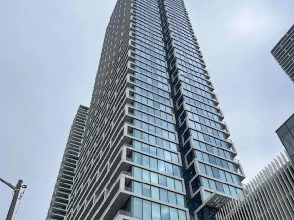 898 Portage Pkwy #3107, Vaughan, ON L4K 4Z4