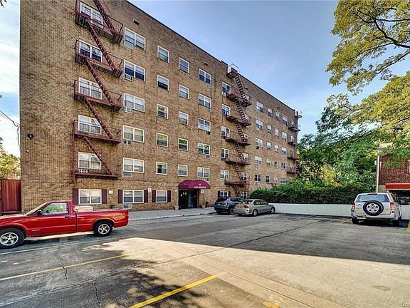 4th image of 47 Alta Ave APT 6H