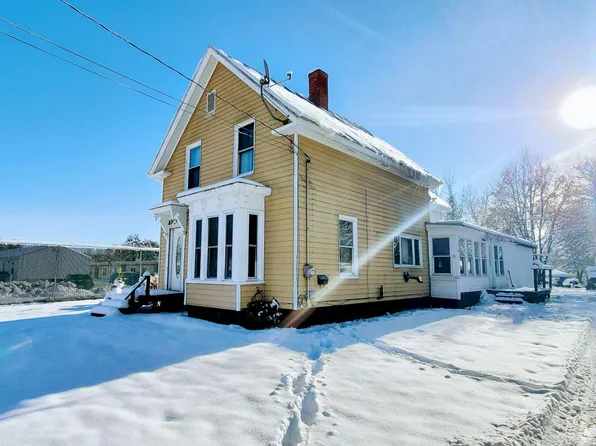 19 East Street, Skowhegan, ME 04976