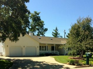 1031 Eagle View Ct, Prairie Du Sac, WI 53578