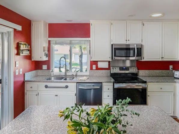 1860 Donalor Dr, Escondido, CA 92027