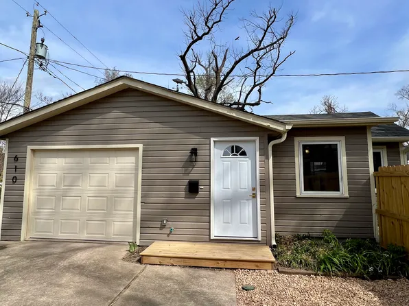 610 N 3rd St, Rogers, AR 72756