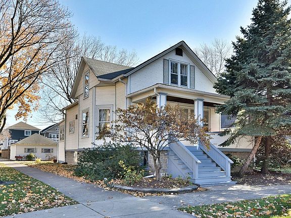 2nd image of 132 Rockford Ave