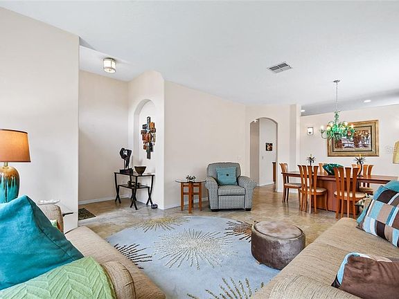 4th image of 621 Groves End Ln