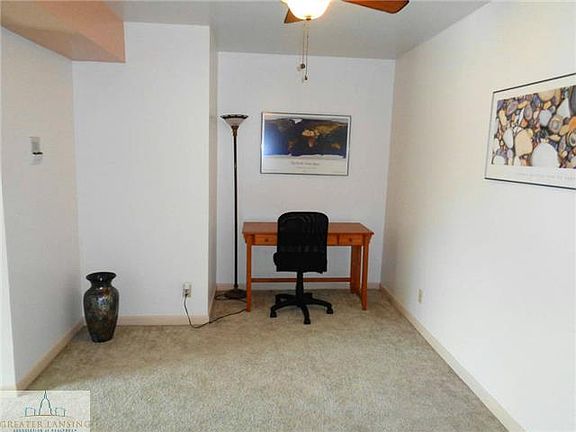 5th image of 523 E Bainbridge Dr #46