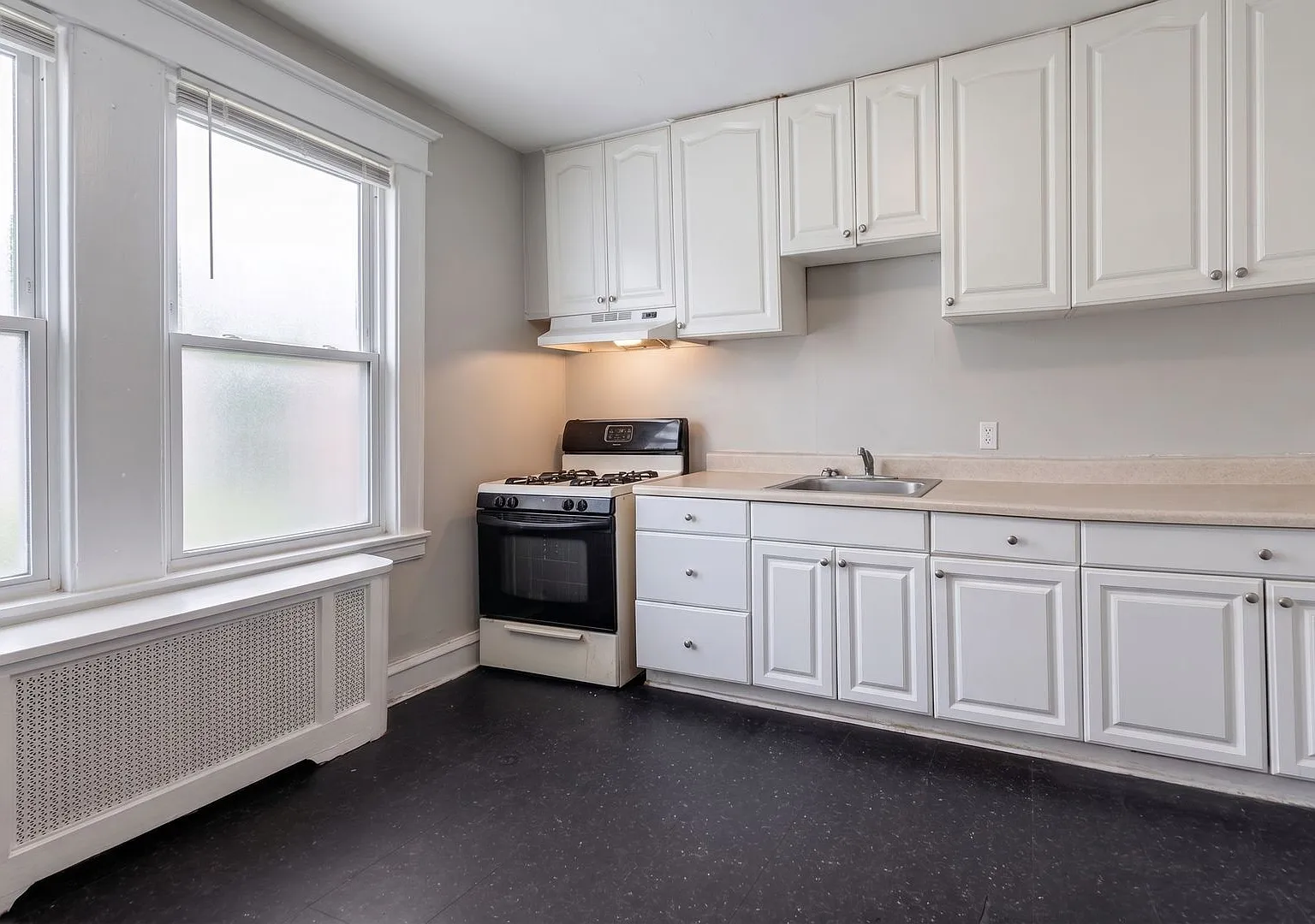 6724 Wyncote Avenue — Photo 4